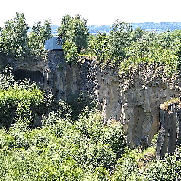 Einblick in das Mayener Grubenfeld Sicherung untertägiger Anlagen ehemaligen Basaltbergbaus in Mayen (Vordereifel)