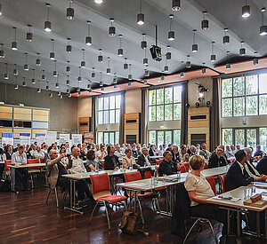 Das interessierte Fachpublikum in der Stadthalle Speyer
